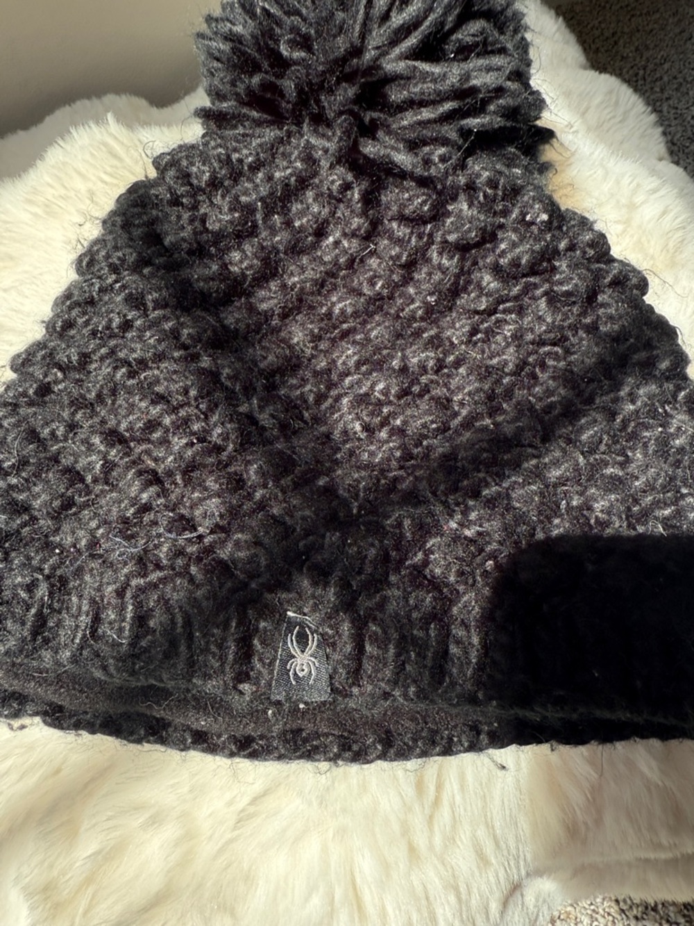 Black Knit Pom Beanie Spyder Ski Hat Cozy Aspen Chic Winter Hat - Picture 2 of 6